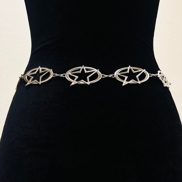 Gothic silver star belt with a boho, punk, and alternative vibe - Picture 2 of 3